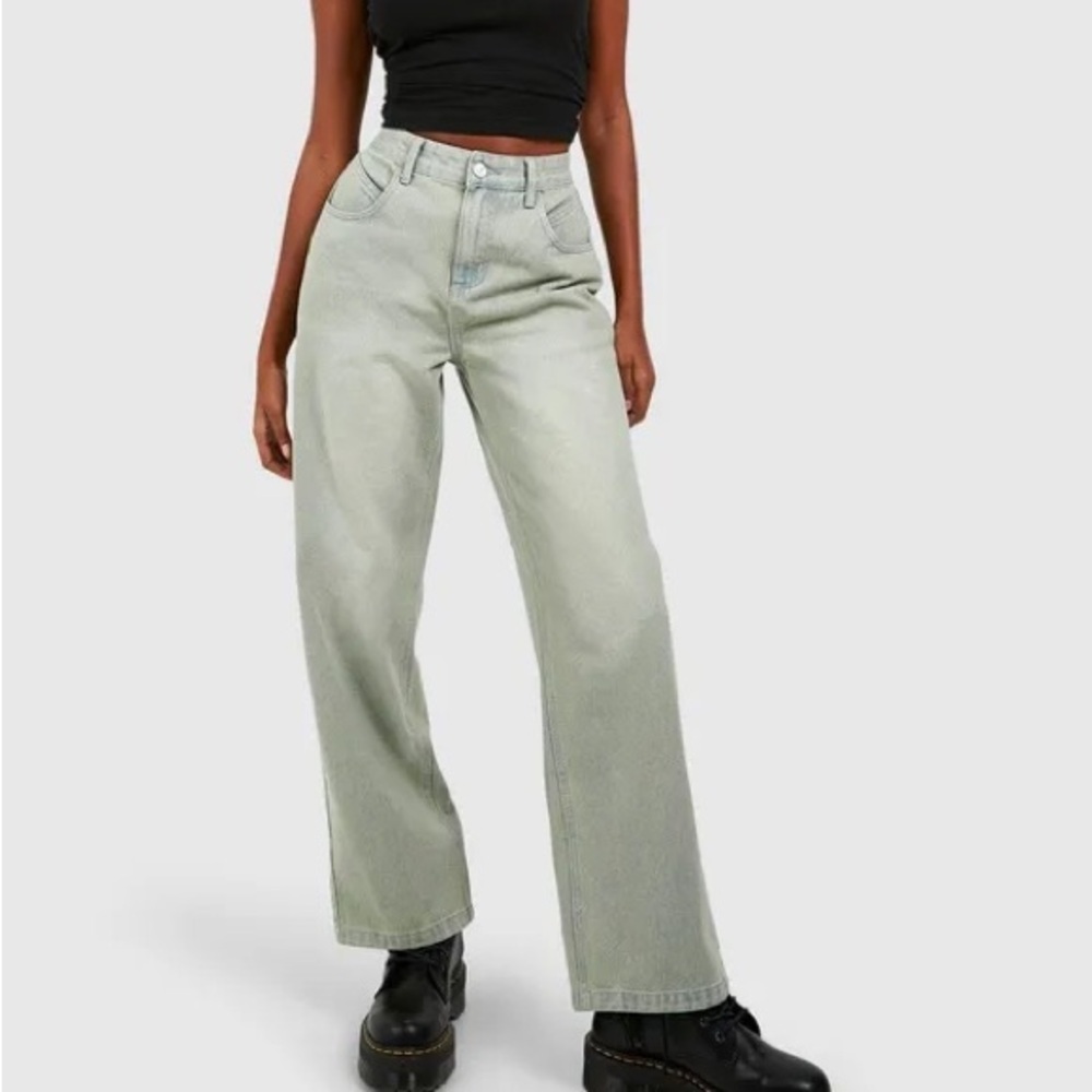 Boohoo Women 12 Bleached Vintage Wash Denim High Waisted Wide Leg Jeans NWT